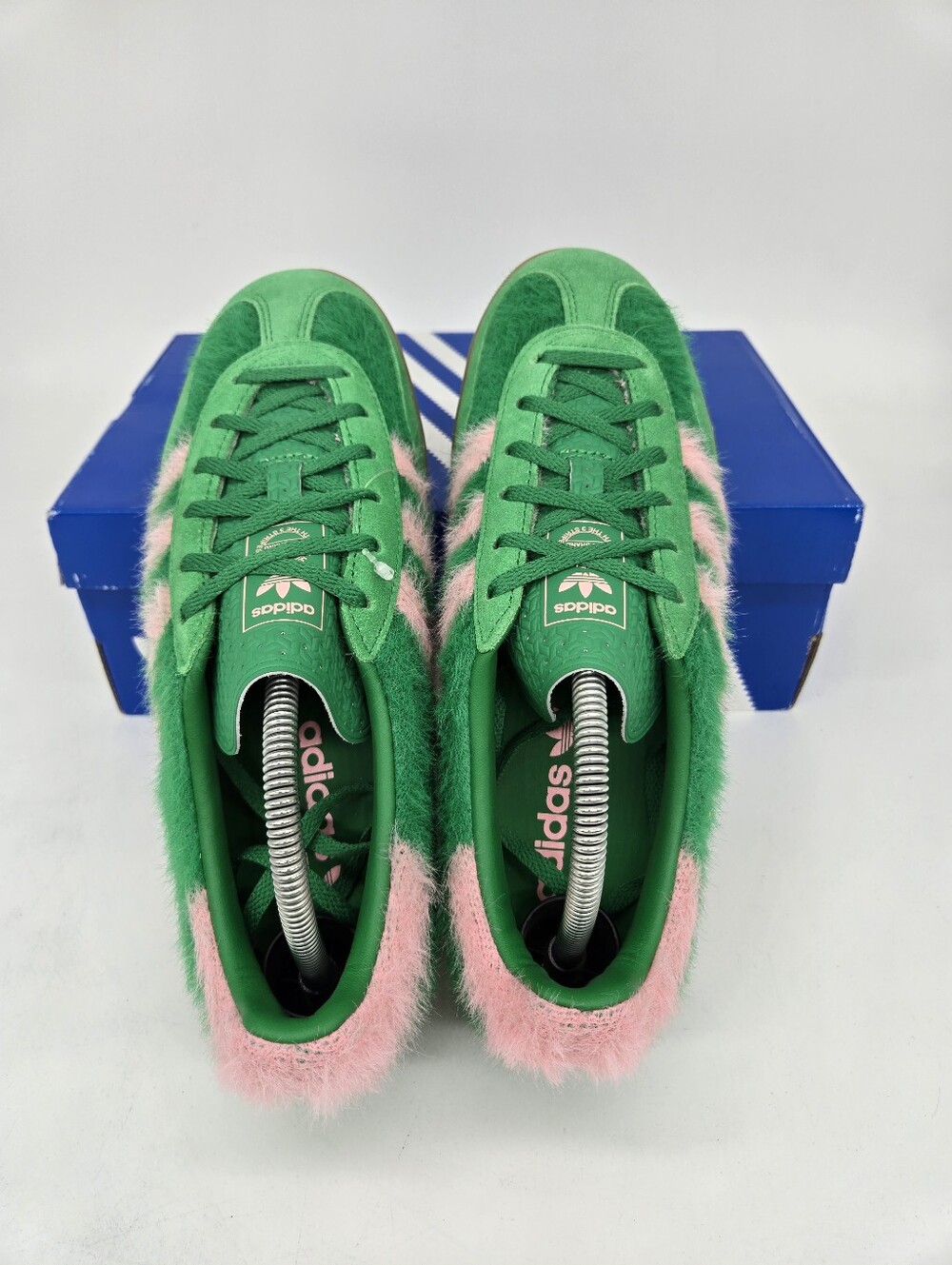 adidas Women's Gazelle Indoor Green Glow Pink Shoes Size 9 - Picture 5 of 8